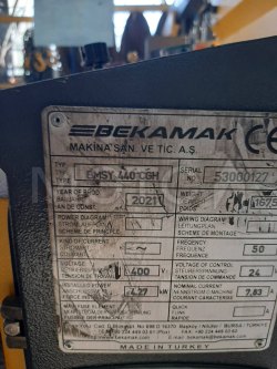 Полуавтоматический двухколонный ленточнопильный станок BMSY 440. 