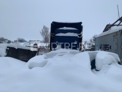 SCANIA 144/530-L, (VIN) XLEFR4X20004430392, 2000 года выпуска. Транспортное средство являе