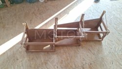 Подвесные деревянные полки, б/у. Количество 3 шт. 