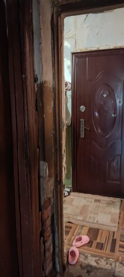 ЛОТ № 1: 2/6 в праве общей долевой собственности на комнату площадью 12,7 кв.м., кадастровый…