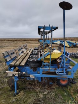 Картофелесажалка навесная шестирядная СПК-6.