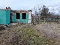 1/3 доля дома и 1/3 доля земельного участка в Ростовской обл. 