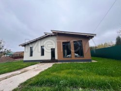 Дом 126,4 кв.м, строение 12 кв.м. и земельный участок 605 кв.м. в Красногорске 